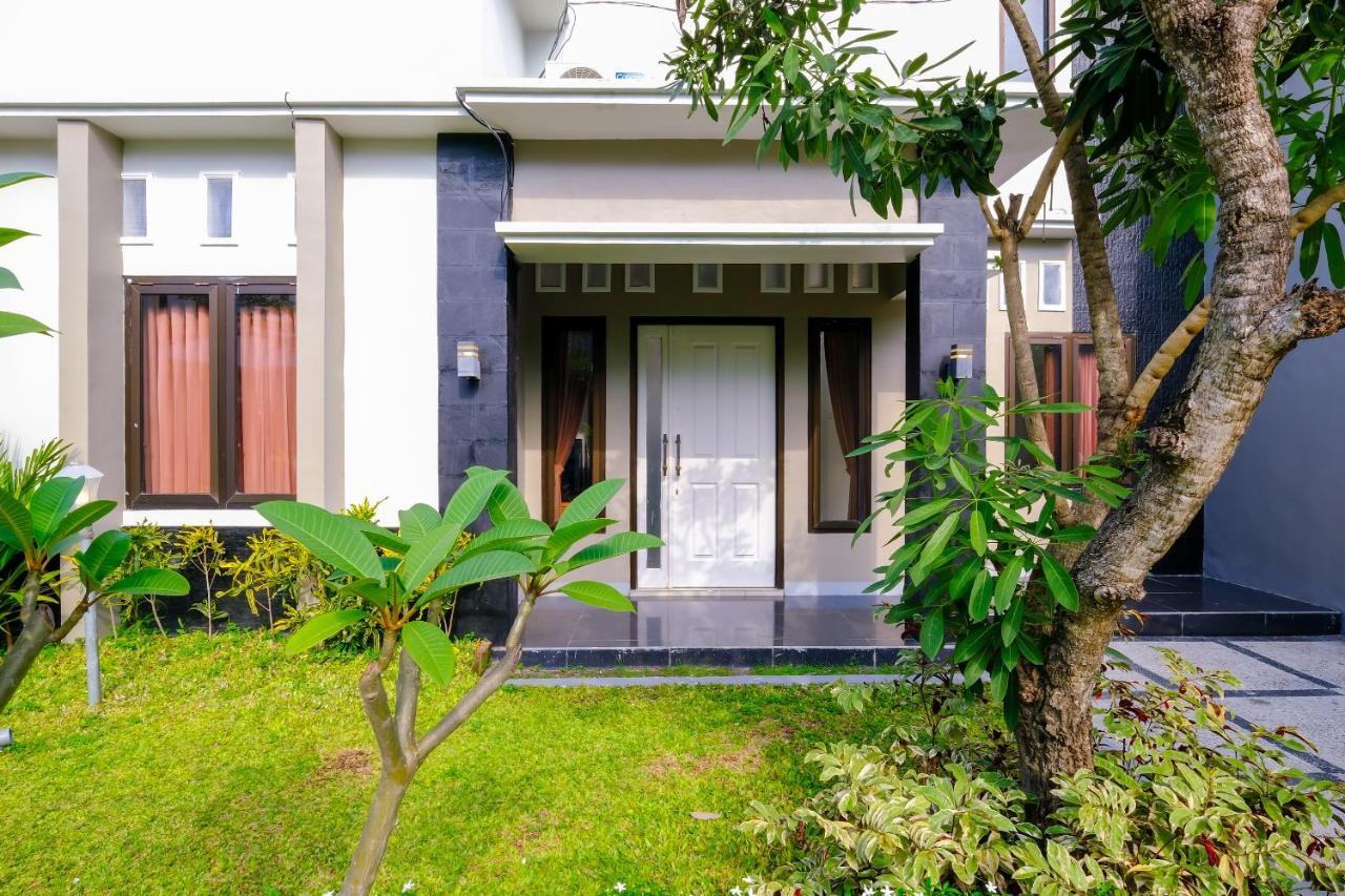 Oyo 2284 Grand Villa Meninting Montongbuwoh Ngoại thất bức ảnh